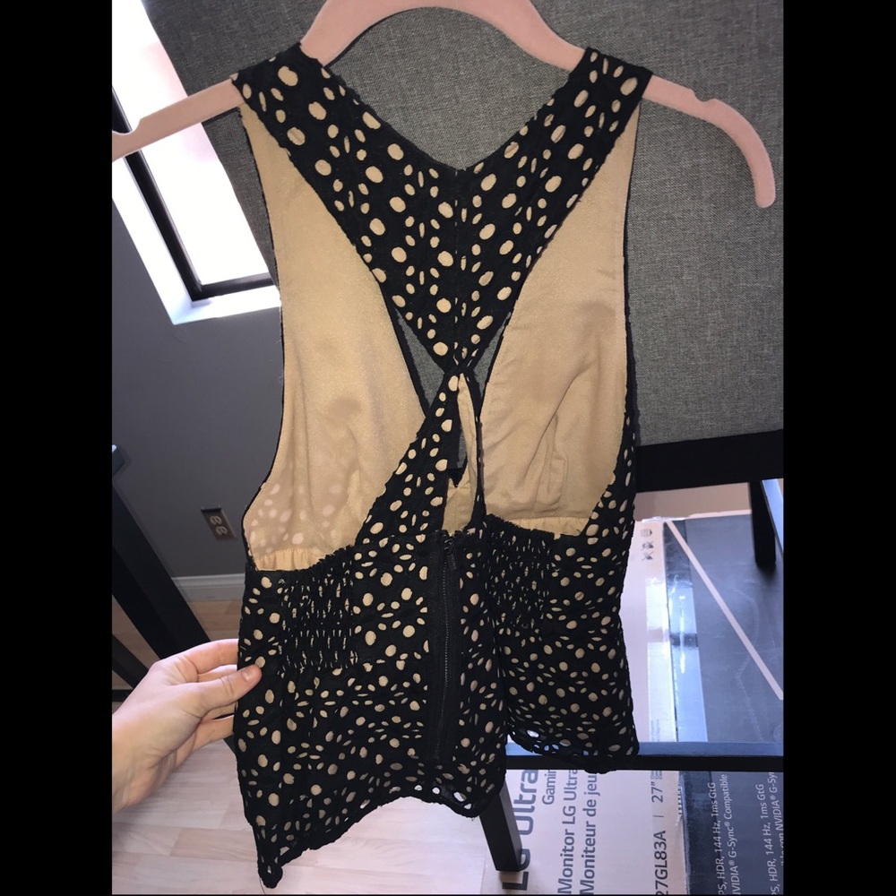 BCBG Pattern Top - Picture 3 of 3